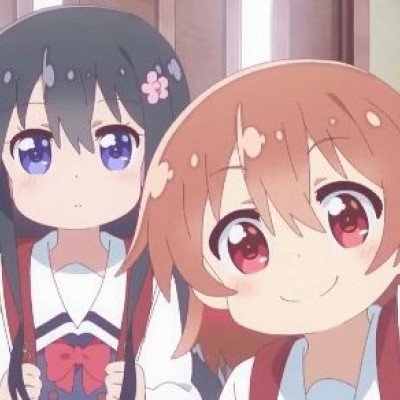 大爷大妈泳池内搓澡